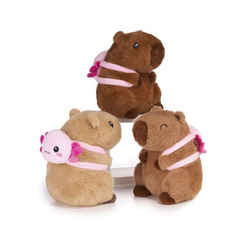 Peluche Capibara c/mochila ajolote 21cm - modelos aleatorios